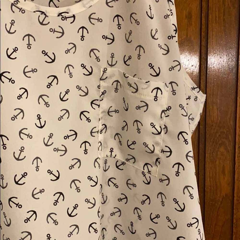Needle & Thread, anchor tank - Picture 3 of 4